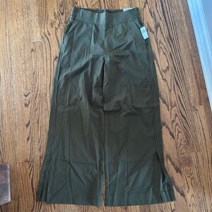 Old Navy High Rise Wide Leg Stretch Tech Pull On Pant
